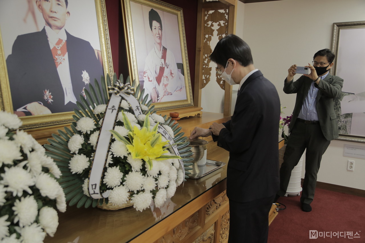 23일 10시 조경태 국민의힘 당대표 후보가 구미 상모동 박정희 생가를 찾아 헌화 조문했다.