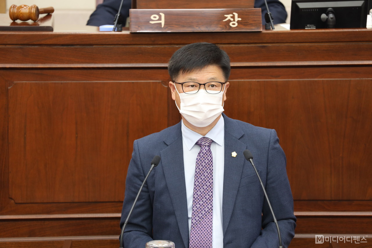 김낙관 구미시의회 (국민의힘, 도량, 선주원남)의원이 제252회 구미시의회 임시회 제2차 본회의 5분 자유발언을 하고있다.