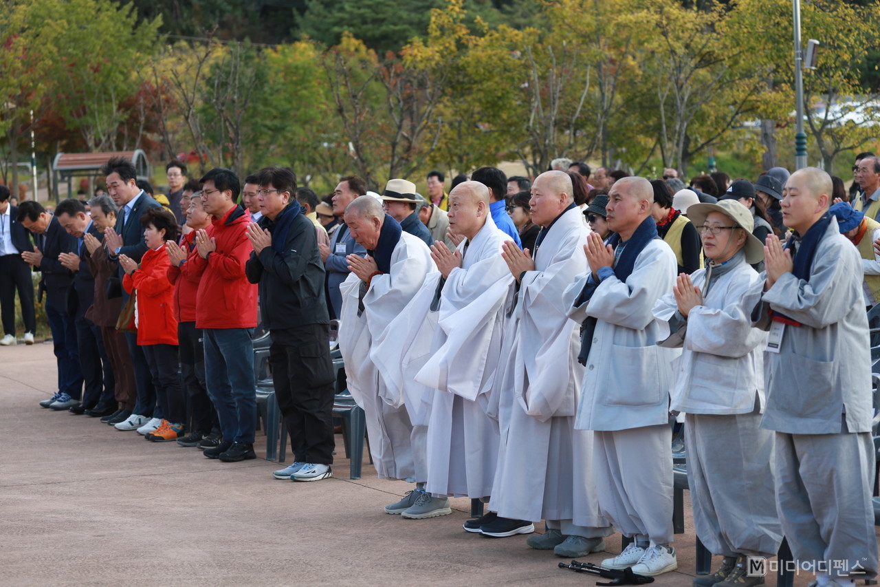 2023행복바라미 문화 대축전이 21일 신라불교초전지에서 200여명의 신도가 참석한 가운데 열렸다.
